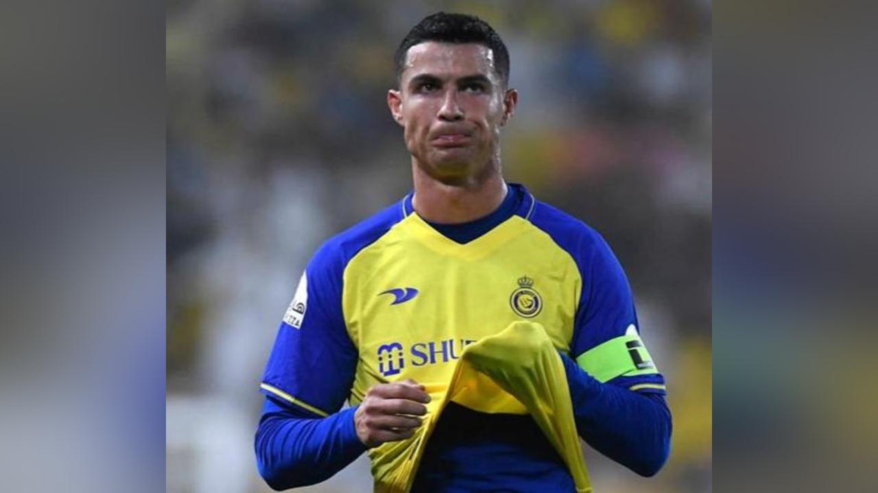 Ronaldo becomes world's highest-paid athlete Ronaldo becomes world's highest-paid athlete