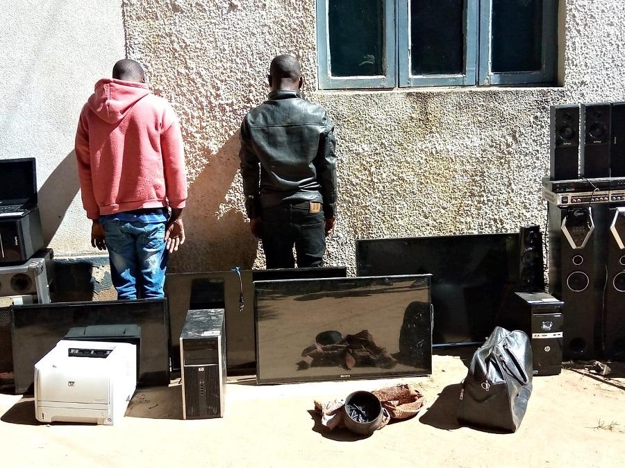 Arrested for theft in ‘judges’ condominium’ Chimoio, with amulets and all Arrested for theft in ‘judges’ condominium’ Chimoio, with amulets and all