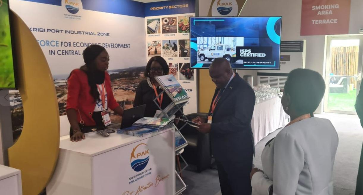 Minister heads Mozambican delegation to the Africa CEO Forum in Abidjan, Ivory Coast Minister heads Mozambican delegation to the Africa CEO Forum in Abidjan, Ivory Coast
