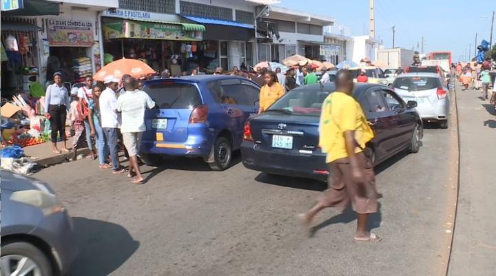 Municipal police seize vehicles doing the ‘boleia paga’ business in Xiquelene Municipal police seize vehicles doing the ‘boleia paga’ business in Xiquelene