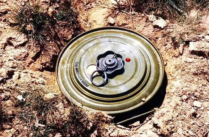 One dead, three injured as landmine explodes in Muera, Morrumbala district One dead, three injured as landmine explodes in Muera, Morrumbala district
