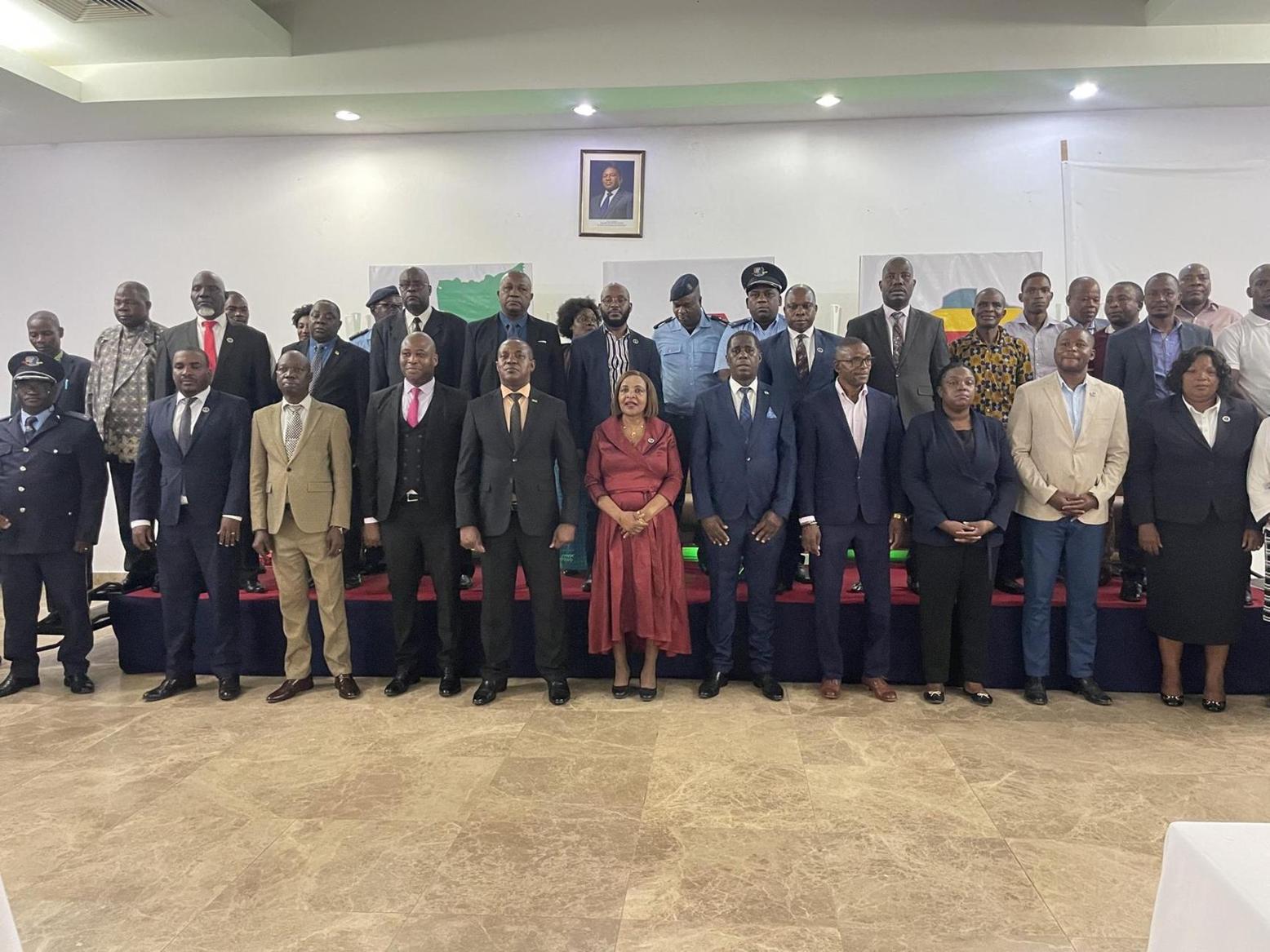 Tete: 100 entrepreneurs participate in Mozambique-Zimbabwe business forum Tete: 100 entrepreneurs participate in Mozambique-Zimbabwe business forum