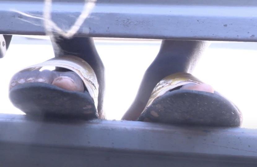 14-year-old Elias travels more than 200 km under a truck 14-year-old Elias travels more than 200 km under a truck
