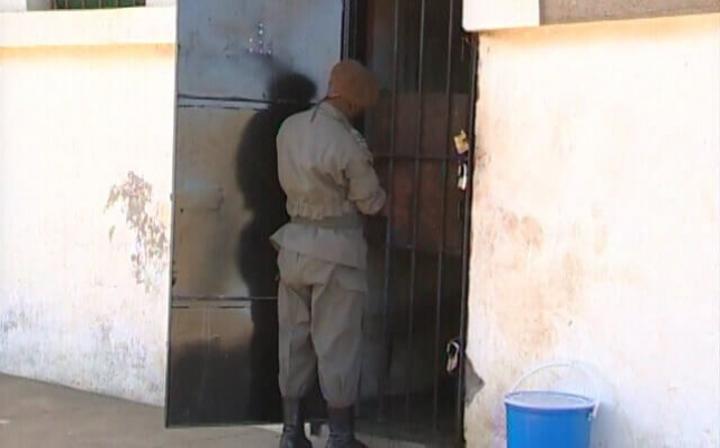 South Africans jailed in Mozambique for allegedly smuggling stolen vehicles South Africans jailed in Mozambique for allegedly smuggling stolen vehicles