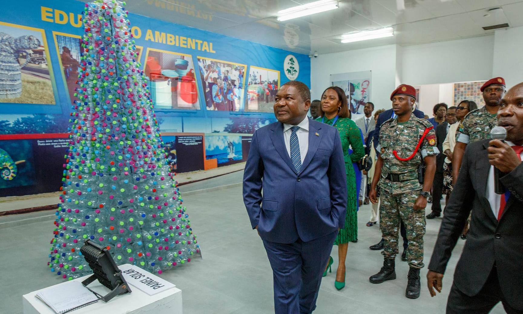 Nyusi opens Environmental Interpretation Centre Nyusi opens Environmental Interpretation Centre
