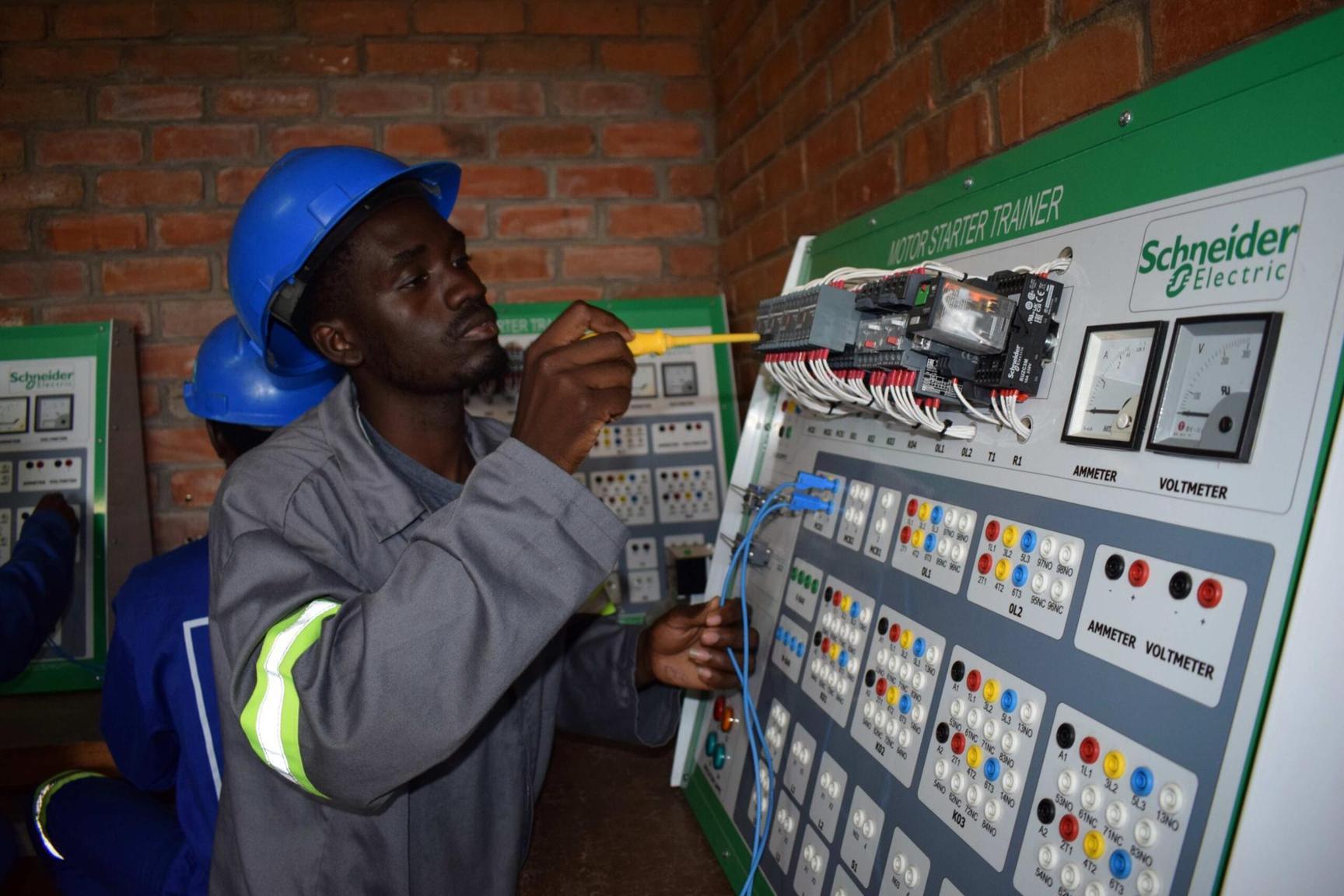 Schneider Electric, Don Bosco Malawi and Mozambique accelerate electrical training Schneider Electric, Don Bosco Malawi and Mozambique accelerate electrical training