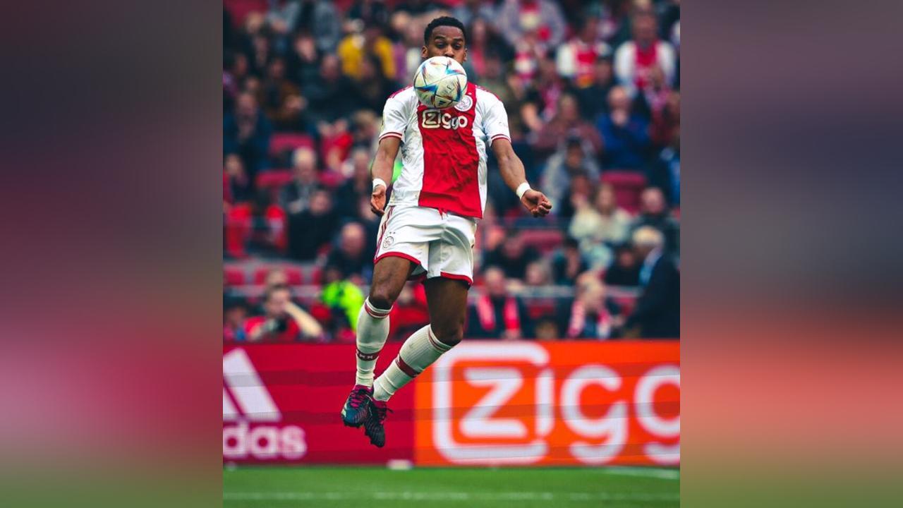Arsenal sign Ajax defender Timber for £34m Arsenal sign Ajax defender Timber for £34m