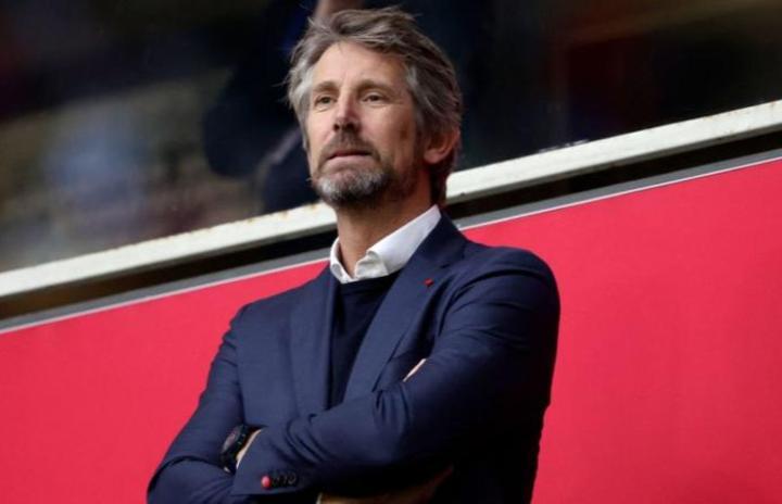 Van der Sar moved to Dutch hospital from Croatia Van der Sar moved to Dutch hospital from Croatia