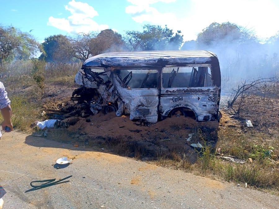 Crash kills two passengers in Incaia, Bilene district Crash kills two passengers in Incaia, Bilene district
