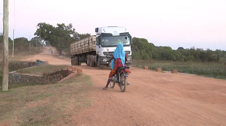 Nyusi lays first stone in paving Angoche-Nametil road Nyusi lays first stone in paving Angoche-Nametil road