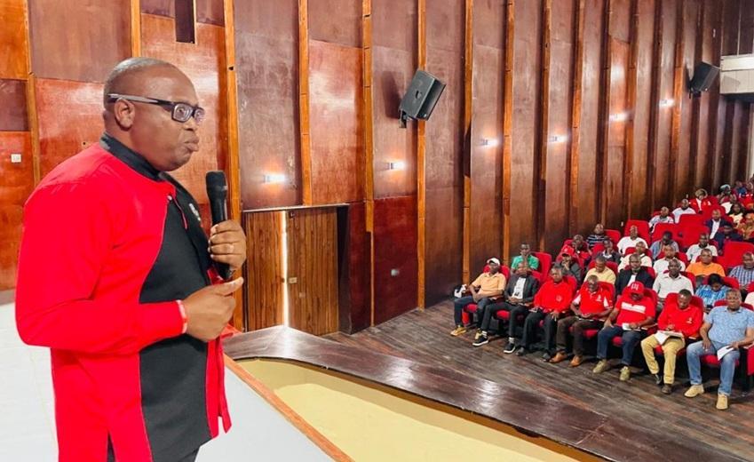 Frelimo Engages Striking Teachers in Chimoio Frelimo Engages Striking Teachers in Chimoio