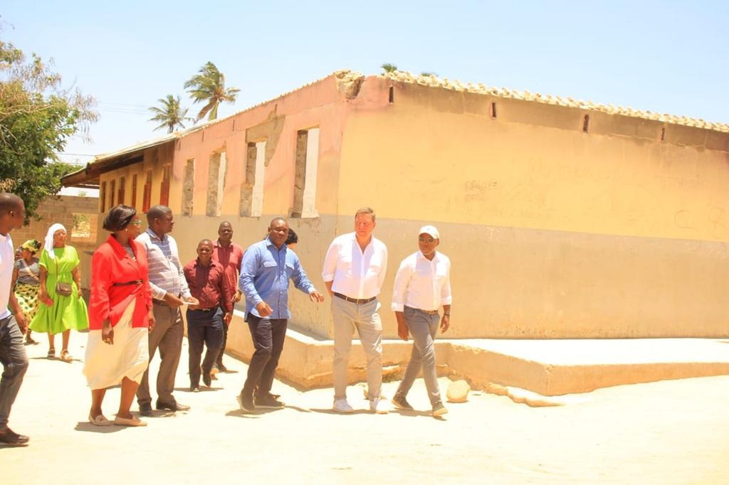 Consul Pledges Support for Namiteca School Rehab Consul Pledges Support for Namiteca School Rehab