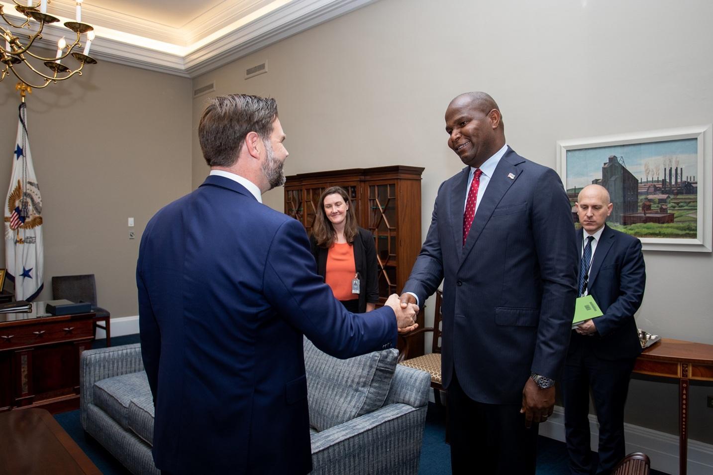 Chapo Emphasizes Need for Predictable Investment Climate Chapo Emphasizes Need for Predictable Investment Climate