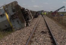 Freight Train Derails in Dondo Due to Vandalism Freight Train Derails in Dondo Due to Vandalism
