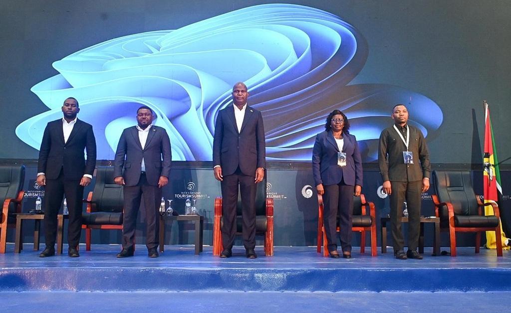 Mozambique Launches 10-Year Visa for $5 Million Investors Mozambique Launches 10-Year Visa for $5 Million Investors