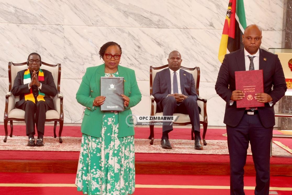 Mozambique and Zimbabwe Sign Three Cooperation MoUs Mozambique and Zimbabwe Sign Three Cooperation MoUs