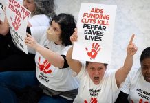 UNAIDS urges global unity in World AIDS Day call to action UNAIDS urges global unity in World AIDS Day call to action