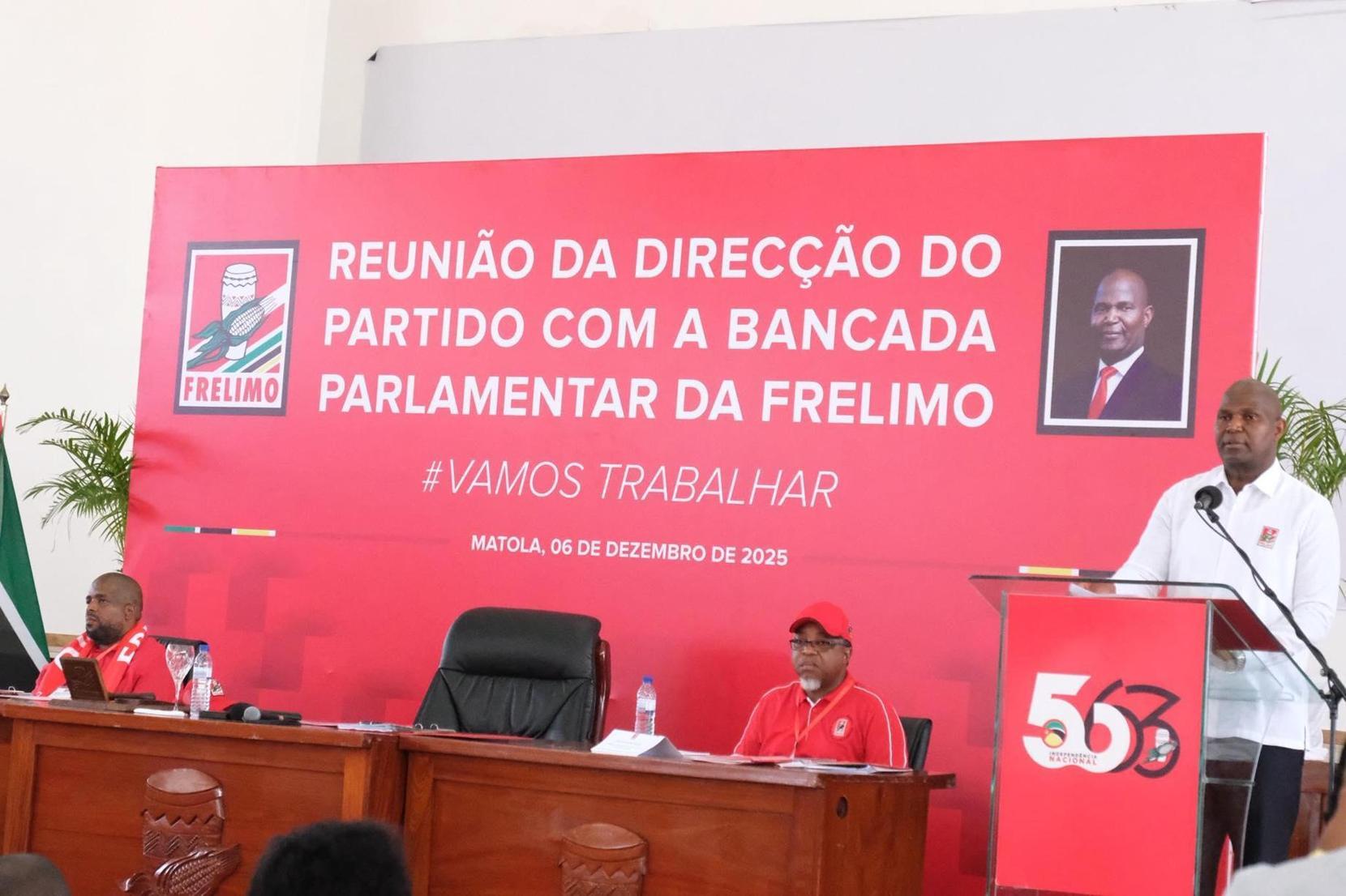 Chapo Urges Frelimo to Reassess Retirement Age Chapo Urges Frelimo to Reassess Retirement Age