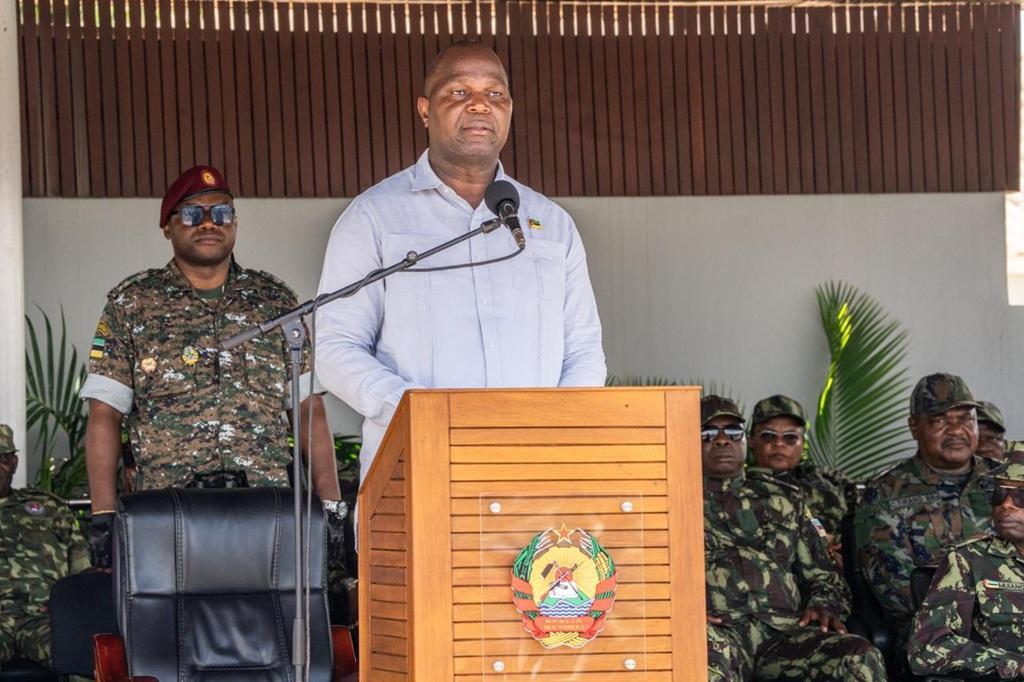 Chapo closes officers’ course in Military Academy Chapo closes officers’ course in Military Academy