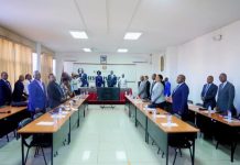 Government Starts Wage Talks During Economic Struggles Government Starts Wage Talks During Economic Struggles