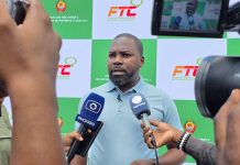 President Delivers 100 Buses to 15 Municipalities President Delivers 100 Buses to 15 Municipalities