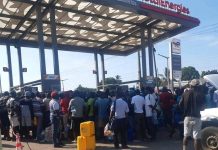 Maputo Faces Fuel Crisis with Long Queues and Closed Pumps Maputo Faces Fuel Crisis with Long Queues and Closed Pumps
