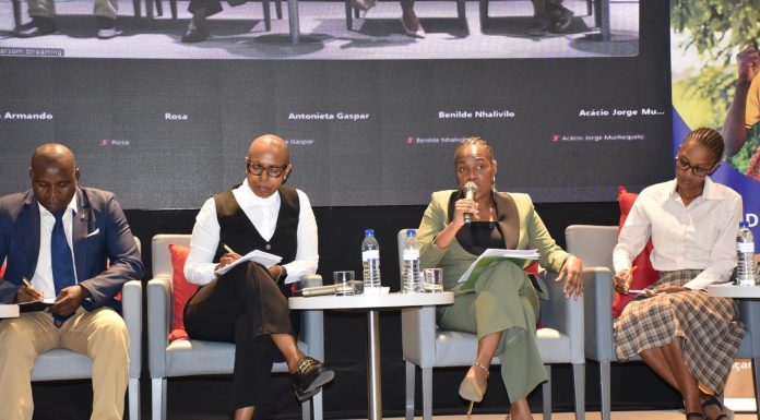 Roundtable Focuses on Gender-Sensitive Justice in Maputo Roundtable Focuses on Gender-Sensitive Justice in Maputo