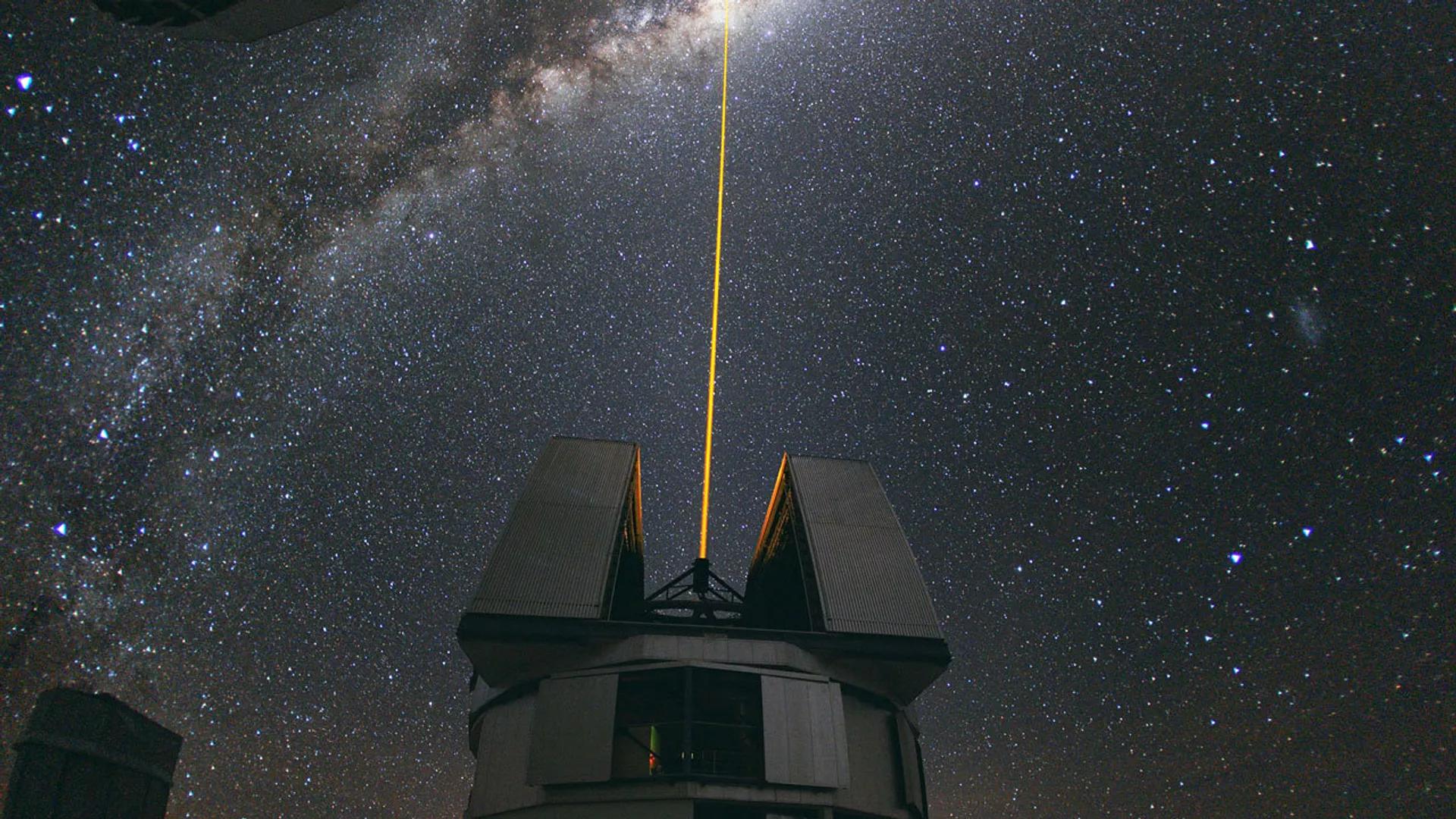 Astronomers May Have Just Identified the First-Ever Star-Free Drifting Black Hole Astronomers May Have Just Identified the First-Ever Star-Free Drifting Black Hole