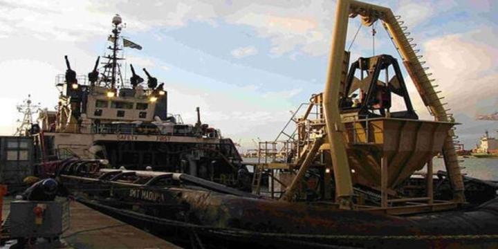 Calls to dump proposed phosphate mining Calls to dump proposed phosphate mining
