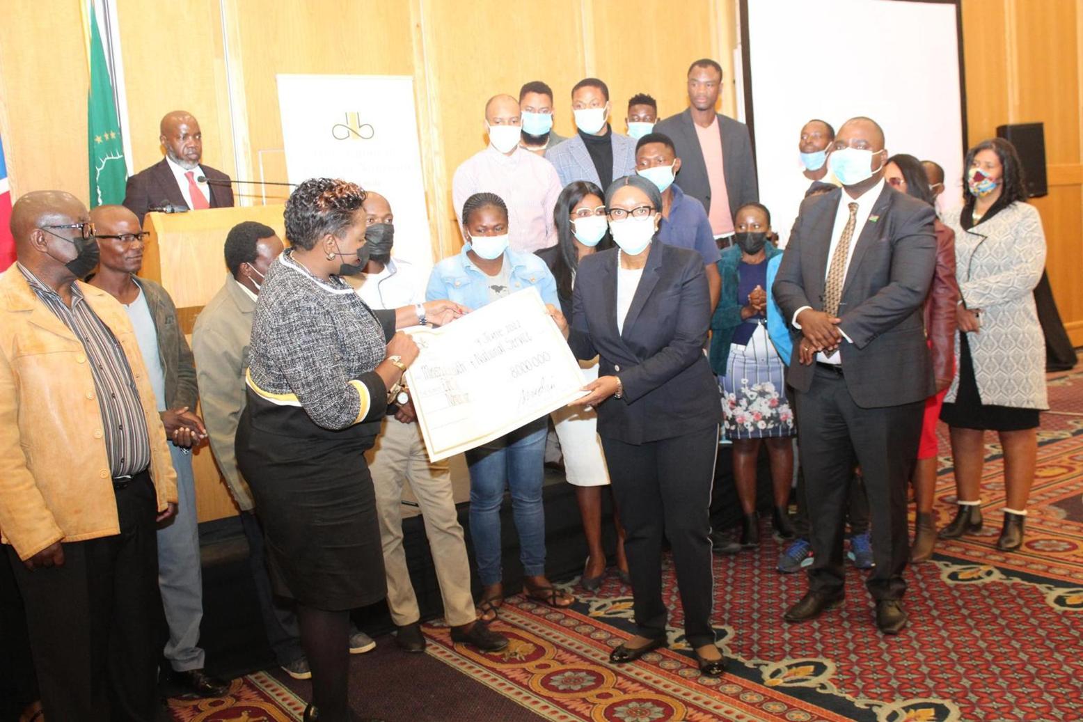 PM warns loan recipients against waste PM warns loan recipients against waste
