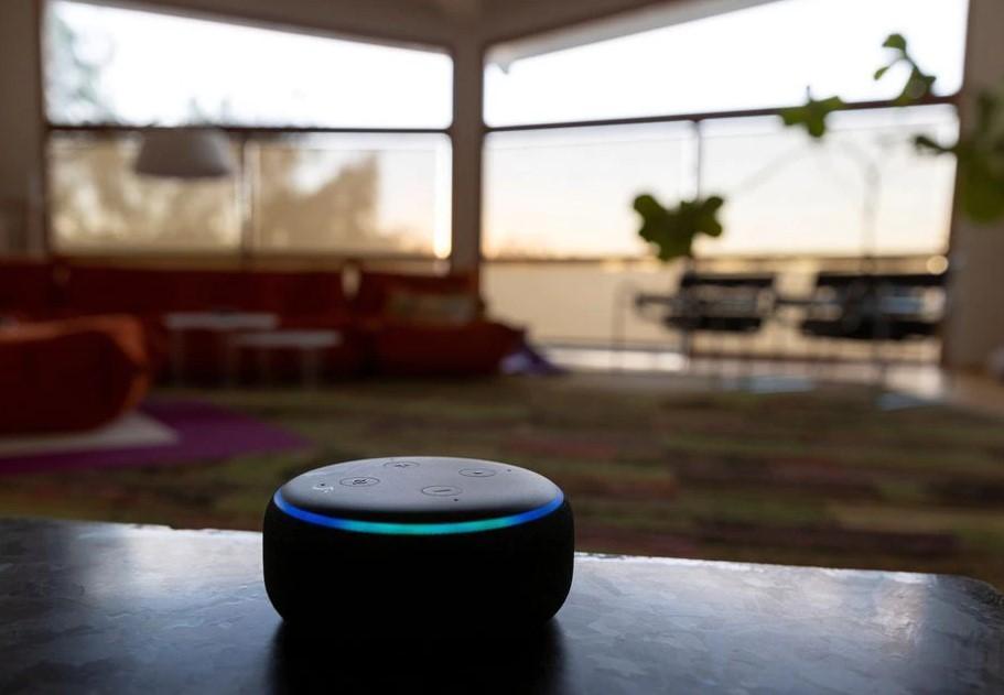 Amazon has a plan to make Alexa mimic anyone’s voice Amazon has a plan to make Alexa mimic anyone’s voice