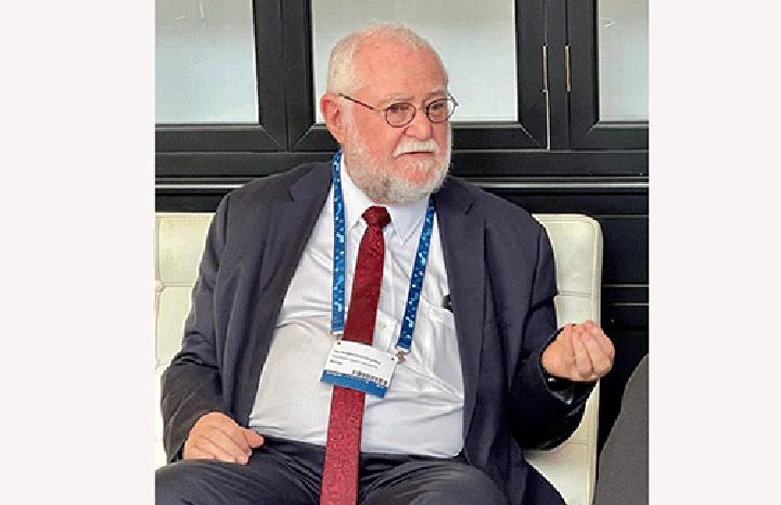 Water requires prominent position – Schlettwein Water requires prominent position – Schlettwein