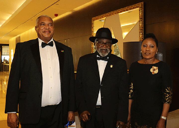 Nujoma bids farewell to Dos Santos Nujoma bids farewell to Dos Santos