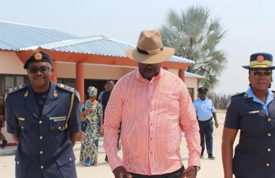 Nangolo blesses new police commanders Nangolo blesses new police commanders