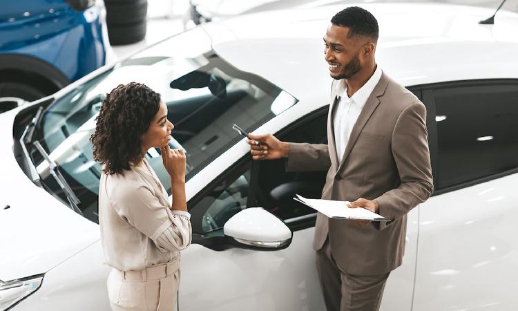 Vehicle sales double as tourists return Vehicle sales double as tourists return