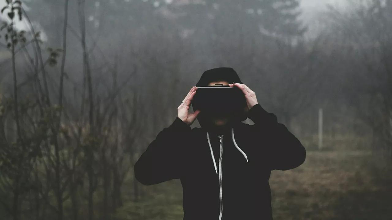 Creator of the First Modern Consumer Virtual Reality Headset Has Made One That Can Kill Users Creator of the First Modern Consumer Virtual Reality Headset Has Made One That Can Kill Users