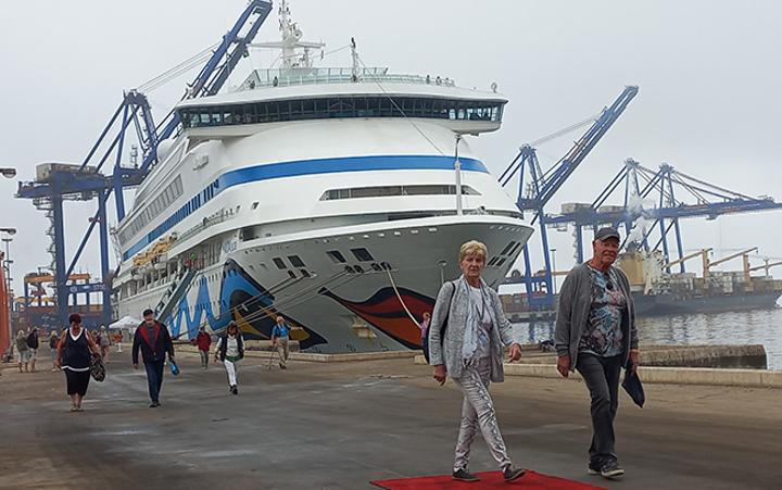 Coast awaits 20 000 cruise liner tourists Coast awaits 20 000 cruise liner tourists