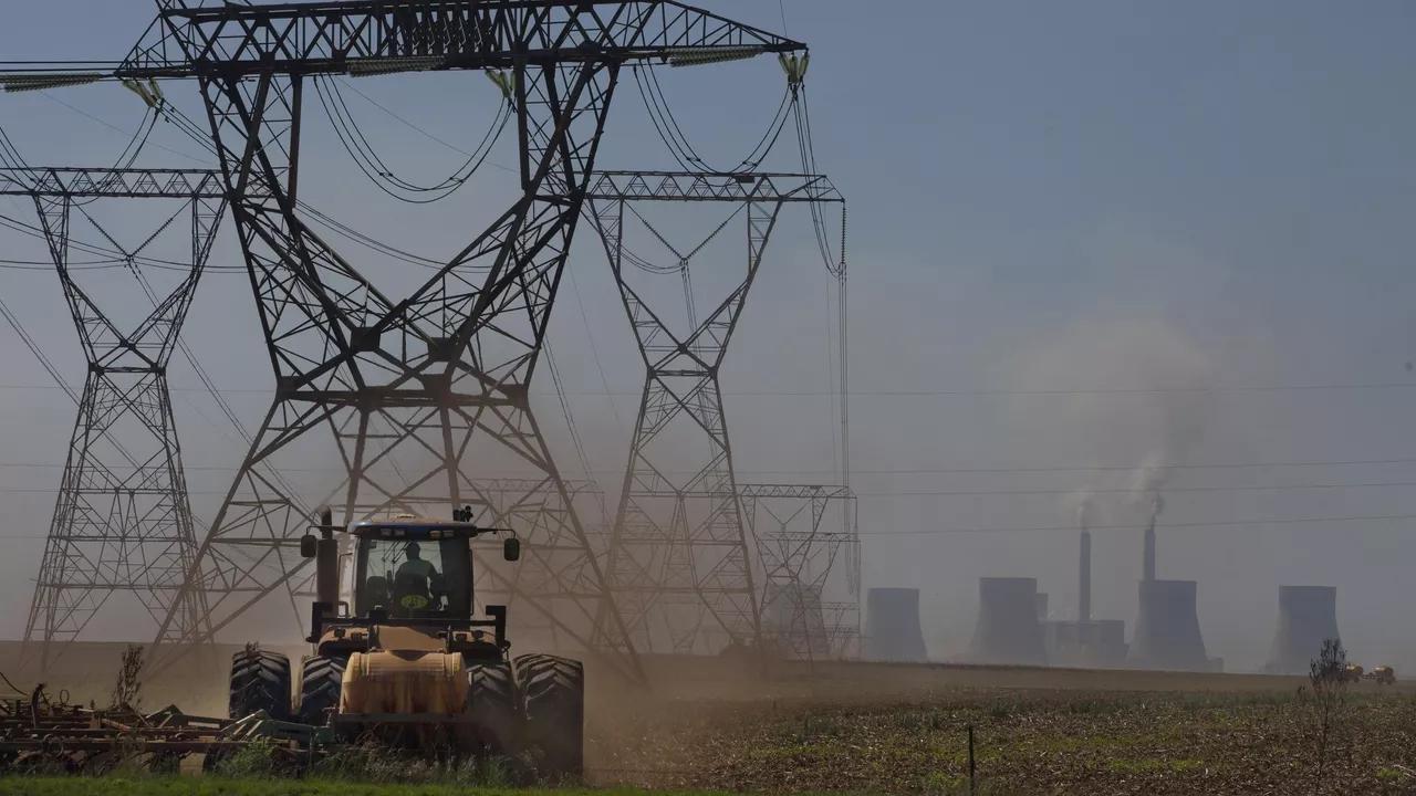 West's Energy Suggestions Can't Address Industrialization Issues in Africa West's Energy Suggestions Can't Address Industrialization Issues in Africa
