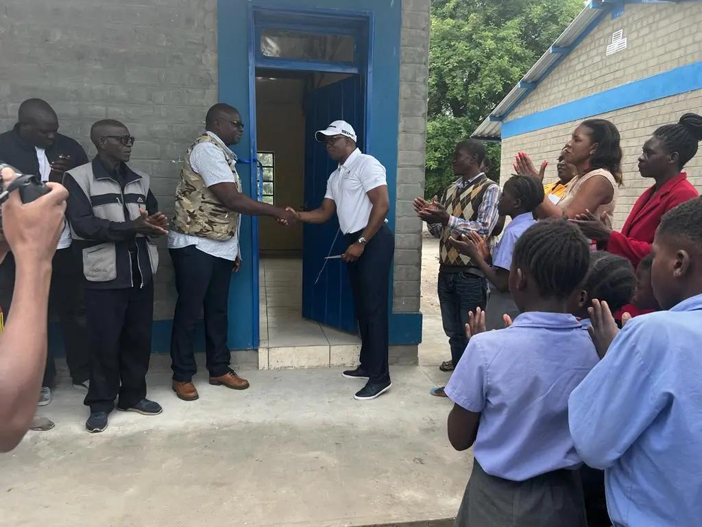 DBN donates N$500 000 for construction of classrooms in Zambezi DBN donates N$500 000 for construction of classrooms in Zambezi