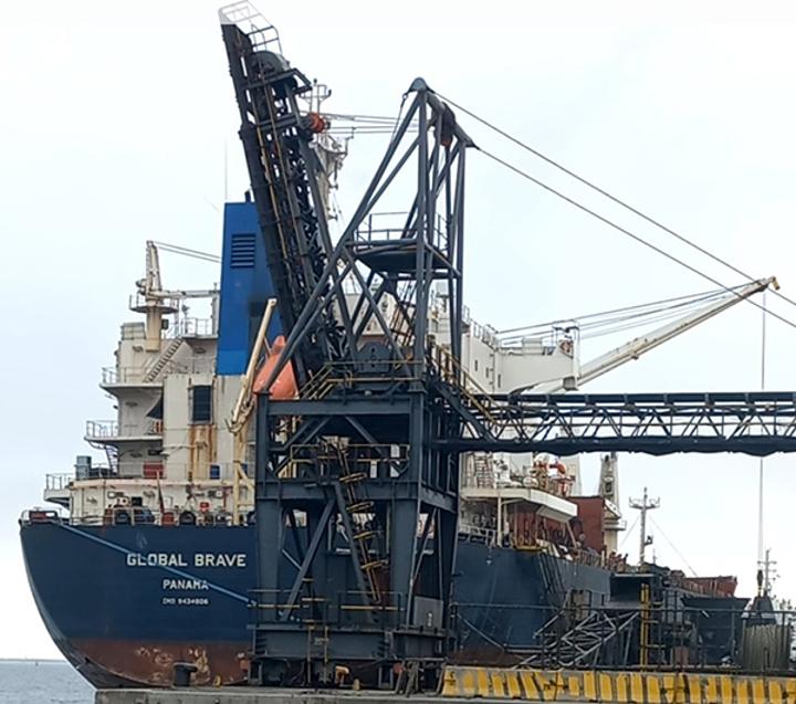 42 000 tonnes of petcoke destined for Zambia 42 000 tonnes of petcoke destined for Zambia