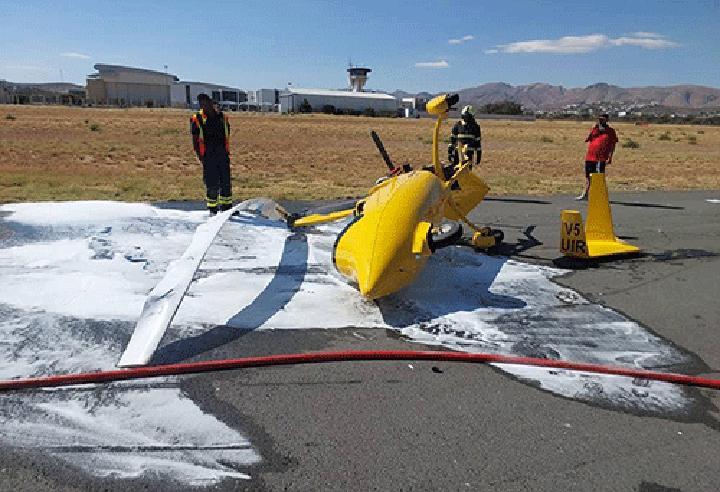 Wind pummels plane at Eros airport - Namibia