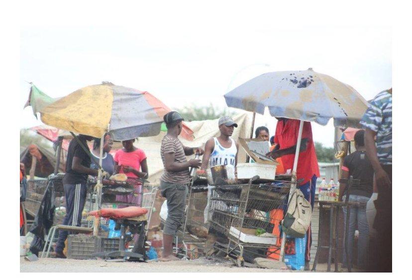 Angolan street vendors to get permits Angolan street vendors to get permits