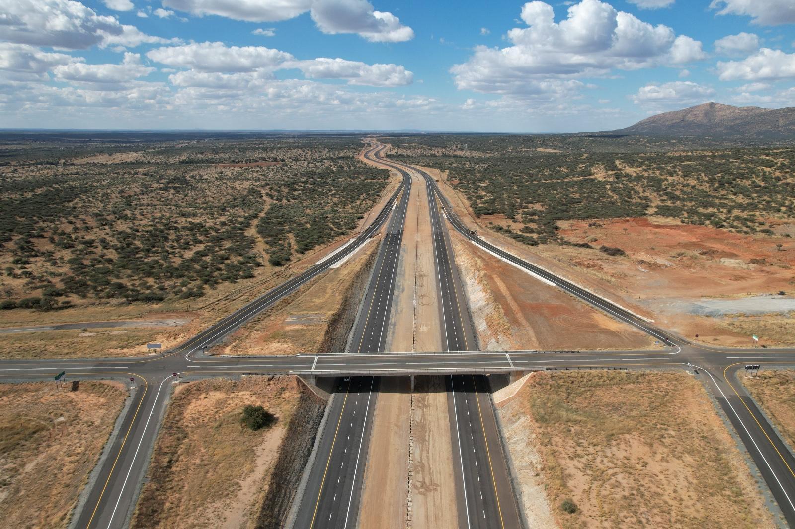 Airport freeway inaugurated Airport freeway inaugurated