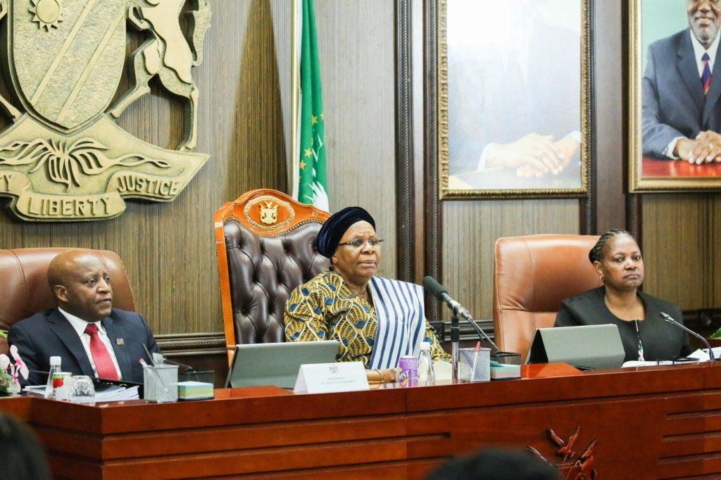 Governing in Silos Weakens Collective Impact Governing in Silos Weakens Collective Impact