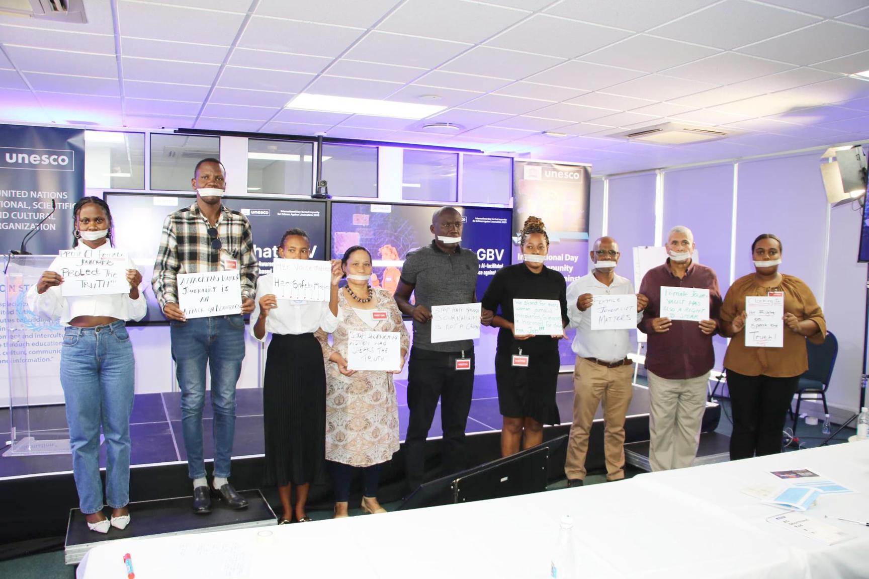 Study: Women bear brunt of online abuse Study: Women bear brunt of online abuse