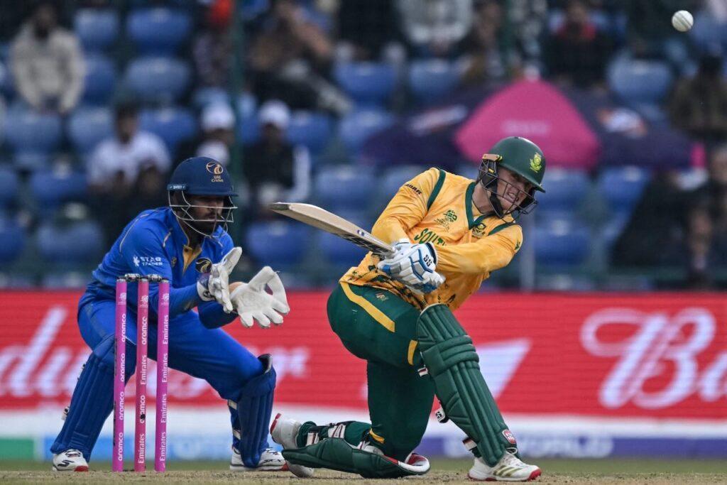 SA Fires Super Eights Warning to India with UAE Romp SA Fires Super Eights Warning to India with UAE Romp