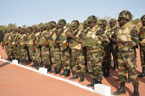Nouvel an 2021 : Le Président Issoufou s’est dit fier du courage, du professionnalisme, et du sens élevé du devoir des FDS du Niger Nouvel an 2021 : Le Président Issoufou s’est dit fier du courage, du professionnalisme, et du sens élevé du devoir des FDS du Niger
