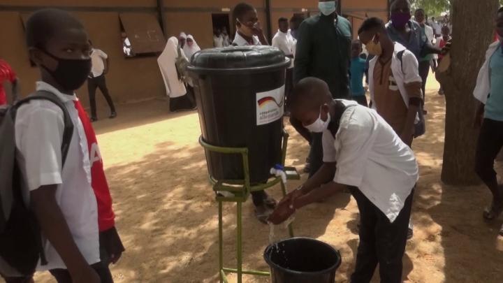 ‘Voeux de nouvel an : Le Président Issoufou demande aux nigériens d’observer les mesures barrières contre la COViD-19 ‘Voeux de nouvel an : Le Président Issoufou demande aux nigériens d’observer les mesures barrières contre la COViD-19