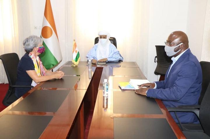 Le Premier Ministre Brigi Rafini s'entretient avec la nouvelle Coordinatrice résidente du Système des Nations Unies au Niger Le Premier Ministre Brigi Rafini s'entretient avec la nouvelle Coordinatrice résidente du Système des Nations Unies au Niger