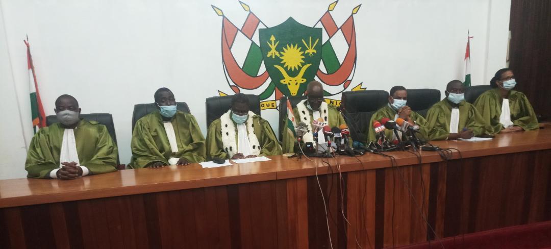 Niger : La Cour Constitutionnelle confirme un second tour de la présidentielle entre Bazoum Mohamed et Mahamane Ousmane Niger : La Cour Constitutionnelle confirme un second tour de la présidentielle entre Bazoum Mohamed et Mahamane Ousmane